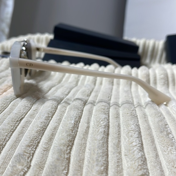 Authentic DIOR ABSTRACT SUNGLASSES Bargain price! - Picture 2 of 10